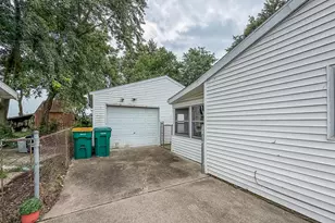 125 Woodlawn Ave, Mattoon, IL 61938 - Photo 33