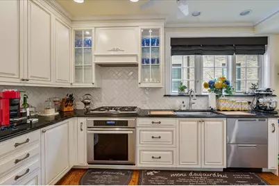 220 Maple Avenue, Wilmette, IL 60091 - Photo 11