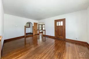 638 S Spencer St, Aurora, IL 60505 - Photo 3