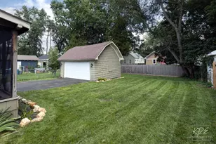 638 S Spencer St, Aurora, IL 60505 - Photo 25