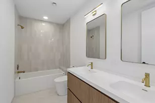 2072 N Western Ave, Chicago, IL 60647 - Photo 23