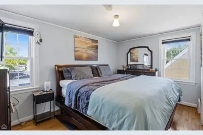 4834 N Mulligan Avenue, Chicago, IL 60630 - Photo 9