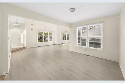 1002 Hobson Drive, Buffalo Grove, IL 60089 - Photo 9
