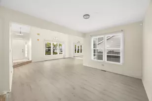 1002 Hobson Dr, Buffalo Grove, IL 60089 - Photo 9