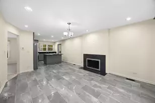 1002 Hobson Dr, Buffalo Grove, IL 60089 - Photo 7