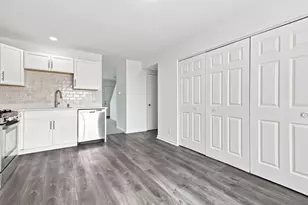 1748 Linden Park Ln, Aurora, IL 60504 - Photo 7