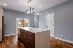 306 N Parkside Ave, Chicago, IL 60644 - Photo 11