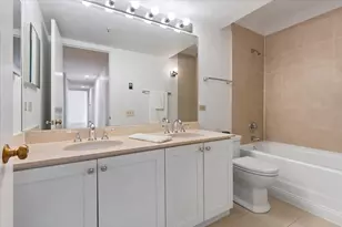 400 E Ohio St, Chicago, IL 60611 - Photo 19