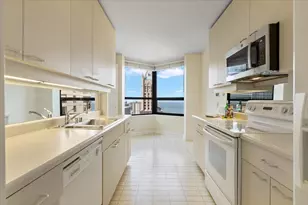 400 E Ohio St, Chicago, IL 60611 - Photo 13