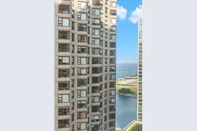 400 E Ohio Street #3202, Chicago, IL 60611 - Photo 3