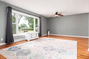 1811 Randolph Dr, Rockford, IL 61103 - Photo 9
