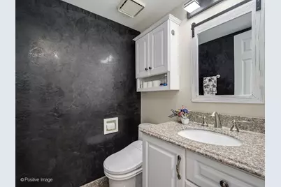1817 Longboat Drive, Elk Grove Village, IL 60007 - Photo 13