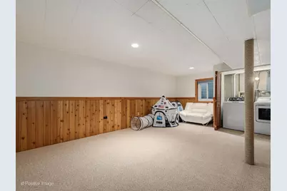 1817 Longboat Drive, Elk Grove Village, IL 60007 - Photo 21