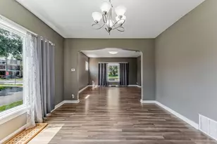 228 Richards St, Joliet, IL 60433 - Photo 3