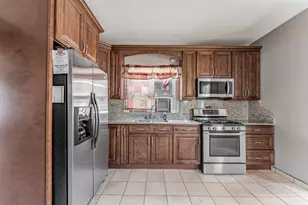 228 Richards St, Joliet, IL 60433 - Photo 13