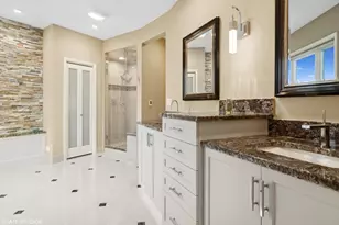 1 Renaissance Pl, Palatine, IL 60067 - Photo 37