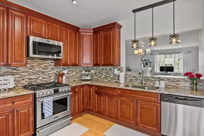 657 S Parkside Drive, Round Lake, IL 60073 - Photo 13