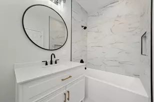 6500 S Minerva Ave, Chicago, IL 60637 - Photo 17