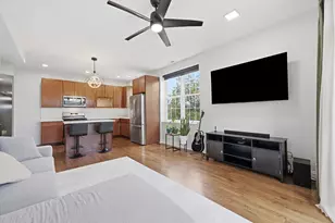 6500 S Minerva Ave, Chicago, IL 60637 - Photo 9