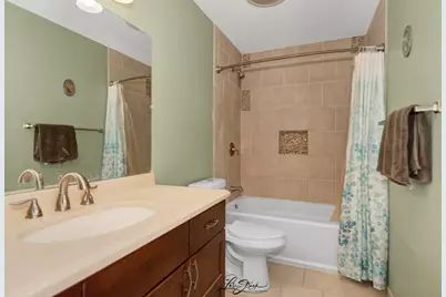 4609 W Glenbrook Trail, McHenry, IL 60050 - Photo 17