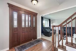 27W303 Chartwell Dr, Winfield, IL 60190 - Photo 5