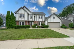 27W303 Chartwell Dr, Winfield, IL 60190 - Photo 1