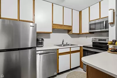 3130 W Monroe Street #107, Waukegan, IL 60085 - Photo 9