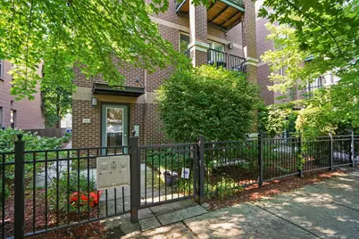 1112 W Washburne Avenue #301, Chicago, IL 60608 - Photo 3
