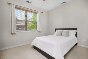 1112 W Washburne Ave, Chicago, IL 60608 - Photo 11