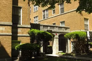 7518 N Hoyne Ave, Chicago, IL 60645 - Photo 1