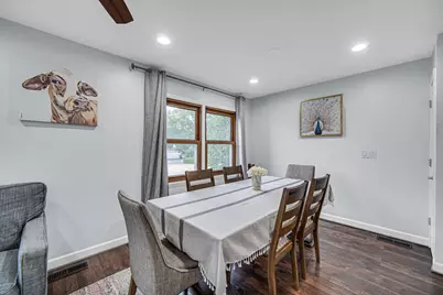 2921 Brentwood Court, Woodridge, IL 60517 - Photo 9