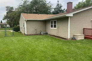 1217 Nippert Dr, Streamwood, IL 60107 - Photo 33