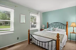 1217 Nippert Dr, Streamwood, IL 60107 - Photo 19