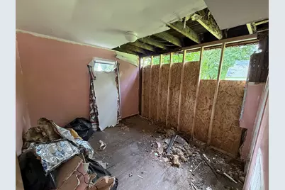 14104 S Claire Boulevard, Robbins, IL 60472 - Photo 5