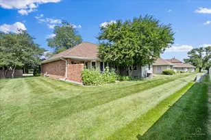 1 Fallcreek Cir, Montgomery, IL 60538 - Photo 17