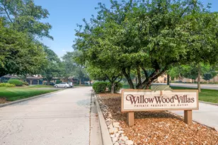 12250 S Dogwood Ln, Palos Heights, IL 60463 - Photo 3