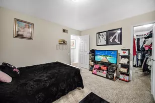 830 Indian Wells Cir, Elgin, IL 60123 - Photo 21