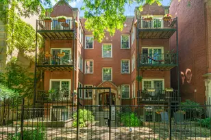 4731 N Malden St, Chicago, IL 60640 - Photo 1