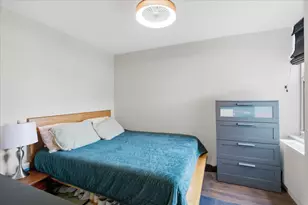 525 W Hawthorne Pl, Chicago, IL 60657 - Photo 17