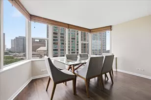 525 W Hawthorne Pl, Chicago, IL 60657 - Photo 7