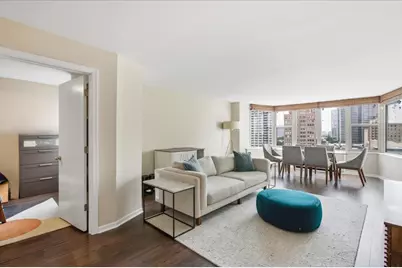 525 W Hawthorne Place #1002, Chicago, IL 60657 - Photo 5