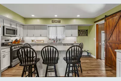304 S McKinley Street, Mansfield, IL 61854 - Photo 7