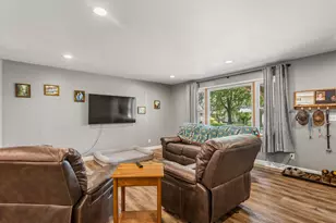 304 S McKinley St, Mansfield, IL 61854 - Photo 5