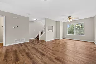 304 Holiday Ln, Hainesville, IL 60073 - Photo 3