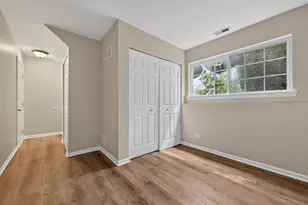 304 Holiday Ln, Hainesville, IL 60073 - Photo 23