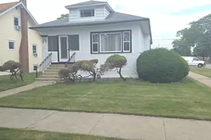 1218 N 18th Ave, Melrose Park, IL 60160 - Photo 1