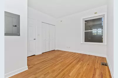 3222 W Berteau Avenue #1, Chicago, IL 60618 - Photo 17