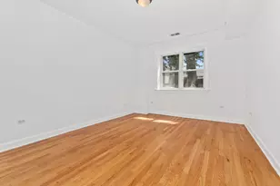 3222 W Berteau Ave, Chicago, IL 60618 - Photo 19