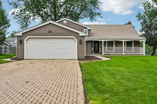 1146 Blackhawk Ct, Schaumburg, IL 60193 - Photo 1