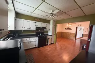 418 W Santa Fe Ave, Toluca, IL 61369 - Photo 11